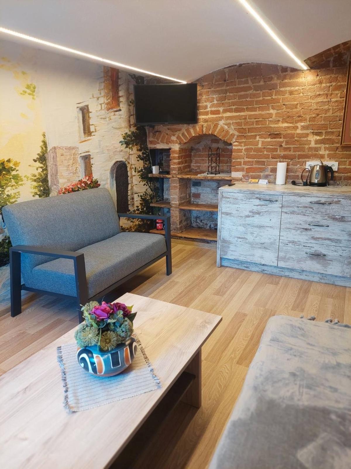 Apartament Lapiu Ola Uciana Zewnętrze zdjęcie
